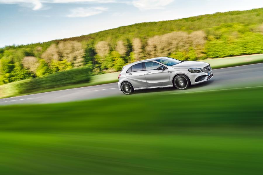  Mercedes-Benz A250 Sport 2015 года  (фото 10 из 14)